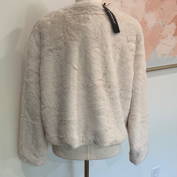 Allegra K Cream Faux Fur Jacket with Broach L - Picture 4 of 10
